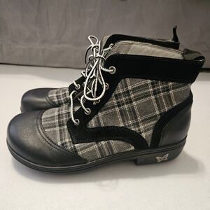 Alegria Black and Gray Plaid Women's Boots